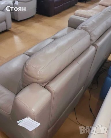 Бежов кожен диван тройка с електрически релакс механизъм "Violino", снимка 4 - Дивани и мека мебел - 41374918