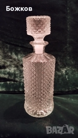 Кристална гарафа, снимка 2 - Антикварни и старинни предмети - 52547158