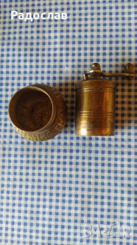 Стара мелничка за подправки , снимка 4 - Аксесоари за кухня - 42120471