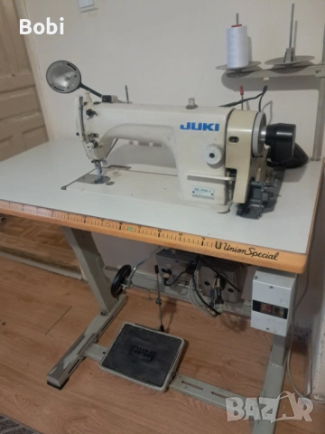 Продавам шевна машина Juki