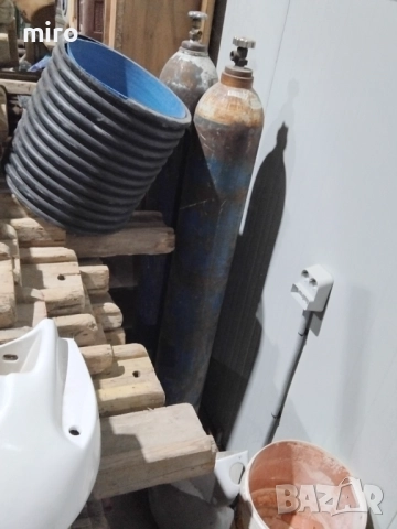 Бутилки за кислород, газ за рязане или заваряне!, снимка 2 - Други инструменти - 52926564