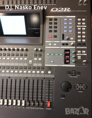 Yamaha O2R Version 2 Digital Mixing Desk - дигитален миксер аудио смесител, снимка 4 - Ресийвъри, усилватели, смесителни пултове - 36118199