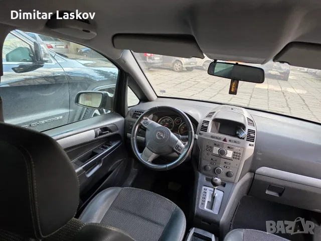 Опел Зафира1.9 Автомат, снимка 11 - Автомобили и джипове - 56242637