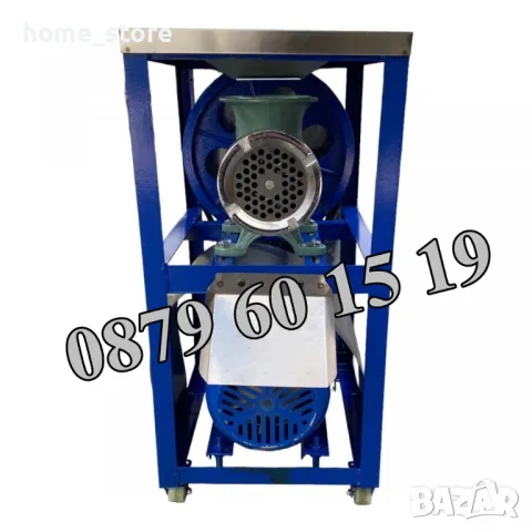 Чугунена месомелачка №32 с мотор и стойка с колела, с плот неръждавейка и двоен ремък