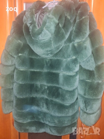 палто от рекс с качулка , снимка 3 - Палта, манта - 53001909