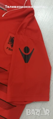 Футболна тениска Албания домакински екип от сезон 2016/2017 Macron размер М, снимка 5 - Спортни дрехи, екипи - 53324821