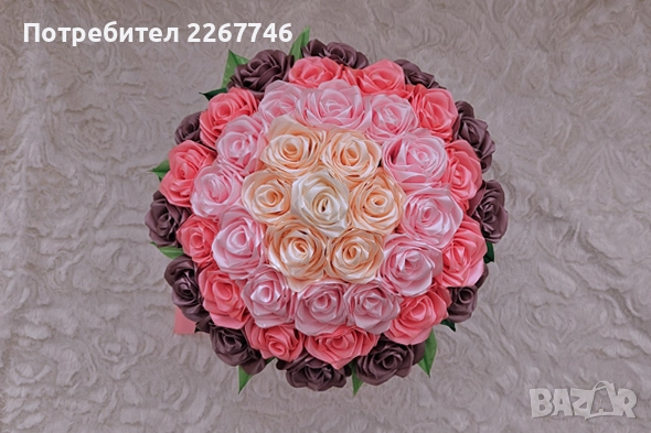 Букет от сатенени рози в кутия, снимка 2 - Изкуствени цветя - 52238086