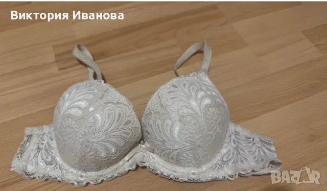 Сутиен с повдигащ и оформящ ефект 