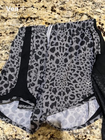 Nike Dry Fit Roxy къси панталонки Шорти , снимка 7 - Клинове - 41831922