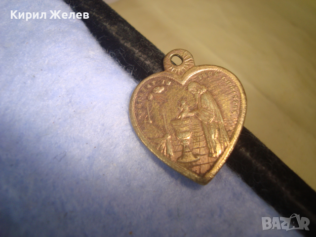 1895г. СТАР ДВУСТРАНЕН МЕДЕН с ПОЗЛАТА РЕЛИГИОЗЕН СЪРЦЕВИДЕН МЕДАЛЬОН ИКОНКА КАТОЛИЧЕСКА РЯДКА 26151, снимка 6 - Антикварни и старинни предмети - 36320757