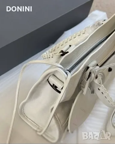 Balenciaga Дамска чанта, кожа, снимка 6 - Чанти - 56080487