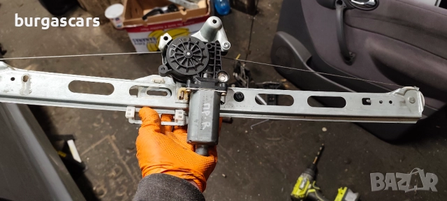 Стъклоповдигач с мотор предна дясна врата Mercedes A160 W168 - 90лв