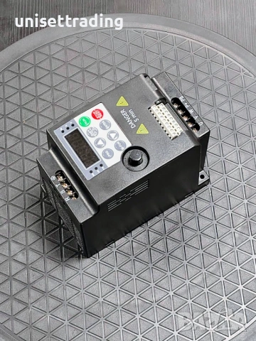 Честотен инвертор 0,75 кВт, 380V, 2,1А, снимка 9 - Електродвигатели - 53018535