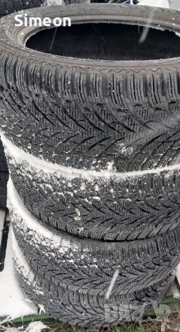 Зимни гуми 235/50/18, снимка 3 - Гуми и джанти - 53060444