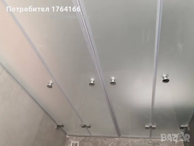 Стъклен сгъваем параван тип хармоника с матирани стъкла