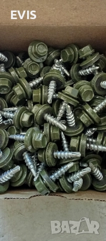 Самопробивни винтове за ламарина с метална шайба с EPDM уплътнение 4.8x20 мм – 100 бр.