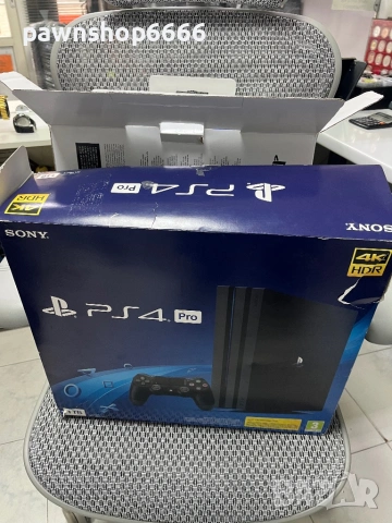Игрална конзола PS4 PRO CUH-7216B