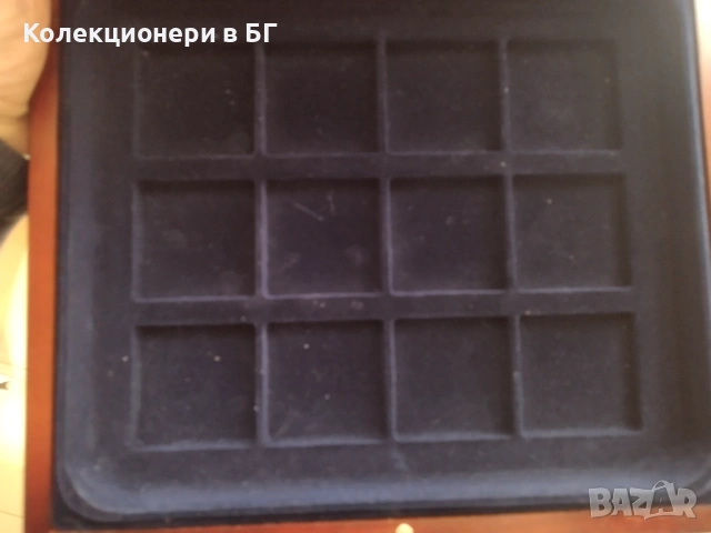 ДЪРВЕНА КУТИЯ ЗА СЪХРАНЕНИЕ НА МОНЕТИ /виж описанието/, снимка 3 - Нумизматика и бонистика - 53648562