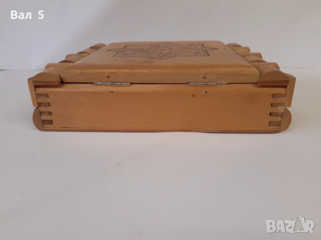 Стара дървена интересна кутия за бижута, снимка 4 - Антикварни и старинни предмети - 52401094