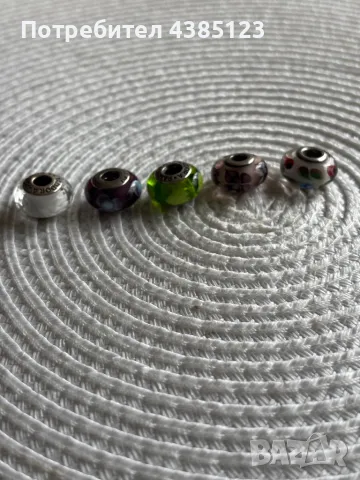 Оригинални талисмани Pandora, снимка 8 - Колиета, медальони, синджири - 49770211