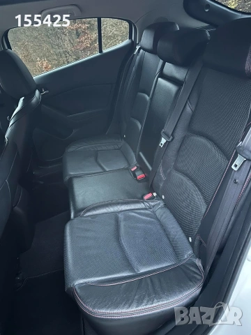 Mazda 3 2.2d Skyactiv , снимка 15 - Автомобили и джипове - 53296964