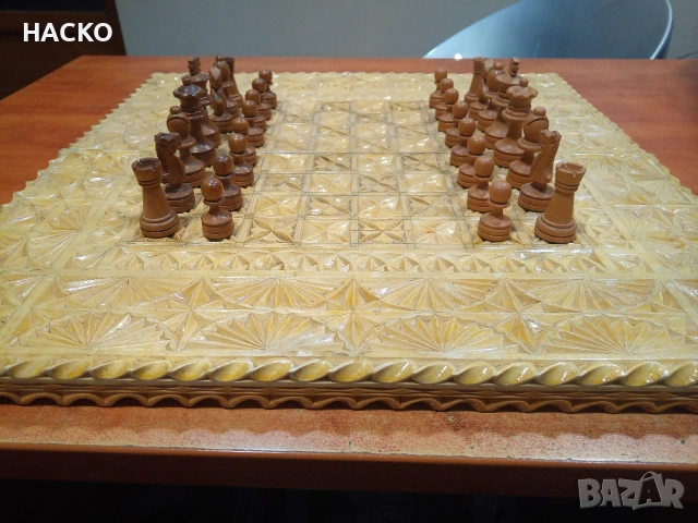 Уникално Ръчно Изработена Табла и Шах с Финни Дърворезби и Рисунки на Ориенталски Мотиви, снимка 10 - Други спортове - 53738259