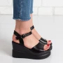Дамски черни сандали на висока платформа – стабилна и елегантна визия Модел 704 black, снимка 1