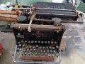Стара пишеща машина, снимка 1 - Антикварни и старинни предмети - 42222663