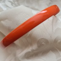 Пластмасова тънка оранжева диадема, снимка 2 - Аксесоари за коса - 35758496