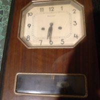 Стар часовник с ключе и паспорт, снимка 1 - Антикварни и старинни предмети - 40475133