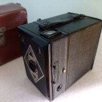 Фотоапарат Bilora Box

. 1946г., снимка 4 - Антикварни и старинни предмети - 42481816