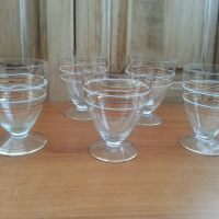 Ретро стъклени чаши , снимка 1 - Антикварни и старинни предмети - 36240965