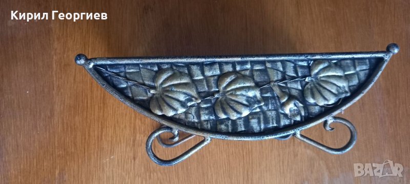 Релефна  Фруктиера от метал и ратан, снимка 1