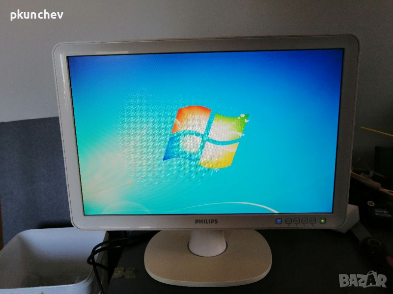 Монитор PHILIPS 19', снимка 1