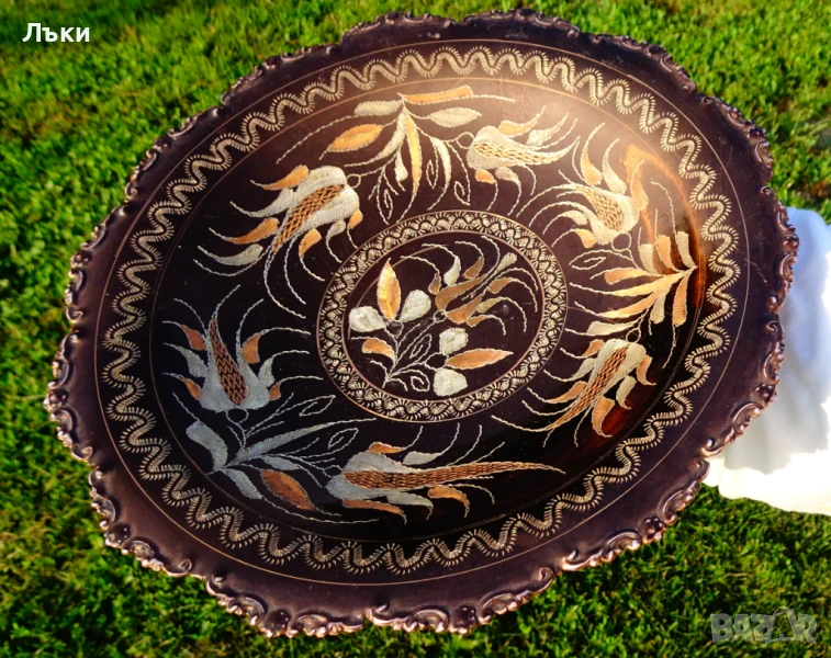 Писана медна фруктиера,купа,на крачета. , снимка 1