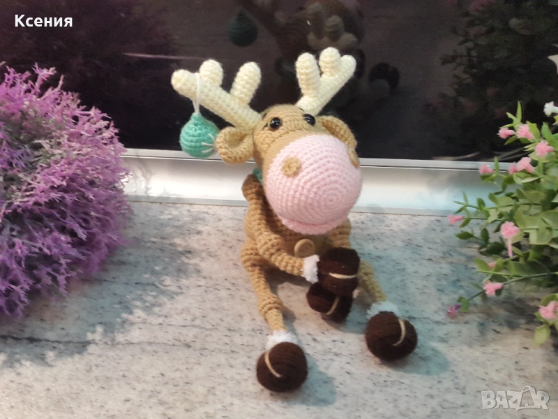 Елен с топка, Ръчно изработена, Плетена играчка, снимка 1
