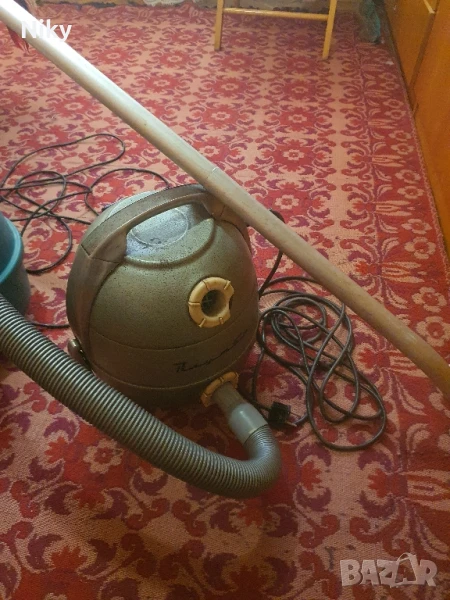 Българска прахосмукачка Плутон 1962г., снимка 1