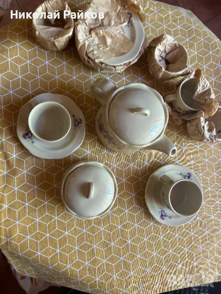 Порцеланов сервиз за кафе; рисуван , снимка 1