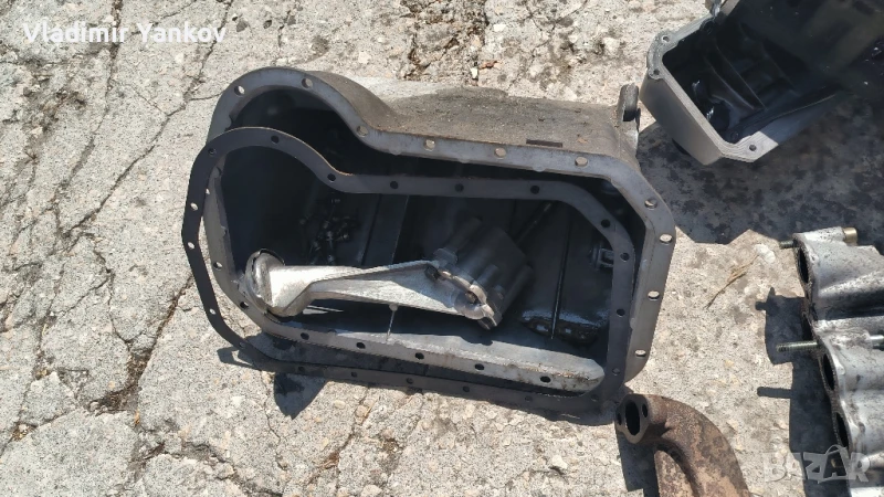 части двигател транспортер Т3 / Transporter T3, снимка 1