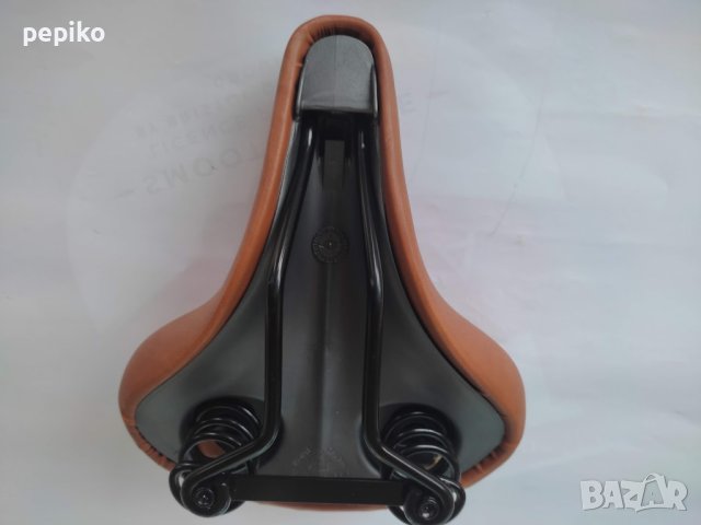 Продавам колела внос от Германия оригинална Италианска седалка AMERICA с пружини, снимка 4 - Части за велосипеди - 41375435