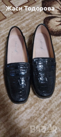 Нови леки обувки