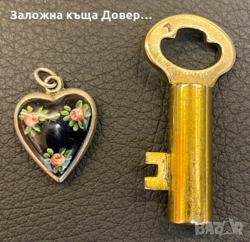 Старинен медальон сърце стара запалка бензинова ключ, снимка 2 - Антикварни и старинни предмети - 36028163