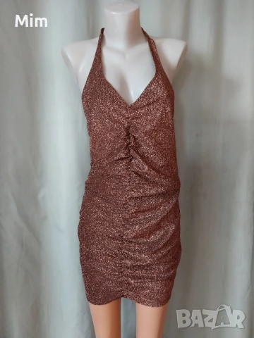 S/M Къса ,брокатена ,еластична рокля в старо злато , снимка 4 - Рокли - 50670293