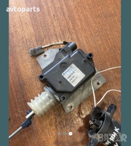 Range rover p38 брави и механизми долен багажник, снимка 3 - Части - 40385299