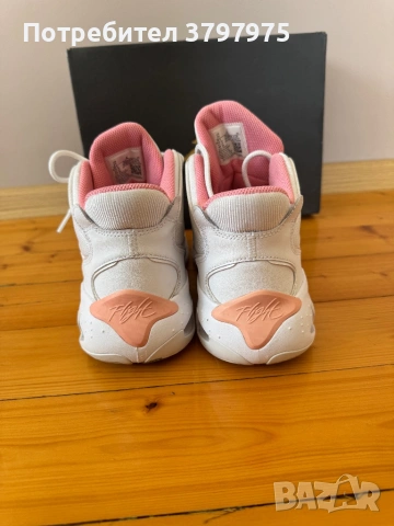 Дамски обувки Nike Jordan 4 Max Aura, снимка 3 - Други - 53746774