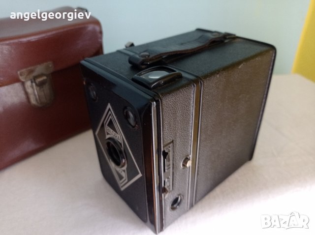 Фотоапарат Bilora Box

. 1946г., снимка 4 - Антикварни и старинни предмети - 42481816