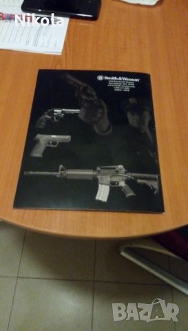 Смит и Уесън каталог с пистолети 2006г - SMITH & WESSON 2006 gun catalog, снимка 12 - Енциклопедии, справочници - 34084749