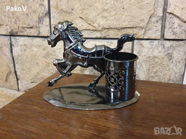 Органайзер за химикалки " Препускащ Кон", снимка 2 - Други стоки за дома - 51205007