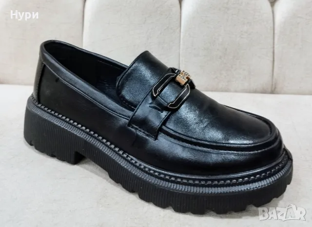 Черни мокасини