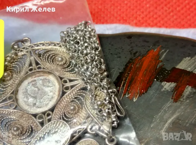 СТАР ФИЛИГРАНЕН СРЕБЪРЕН МЕДАЛЬОН СРЕБРО ВИСОКА ПРОБА с ГНЕЗДО за СКЪП КАМЪК иСРЕБЪРНА ВЕРИЖКА 44369, снимка 3 - Антикварни и старинни предмети - 49886084